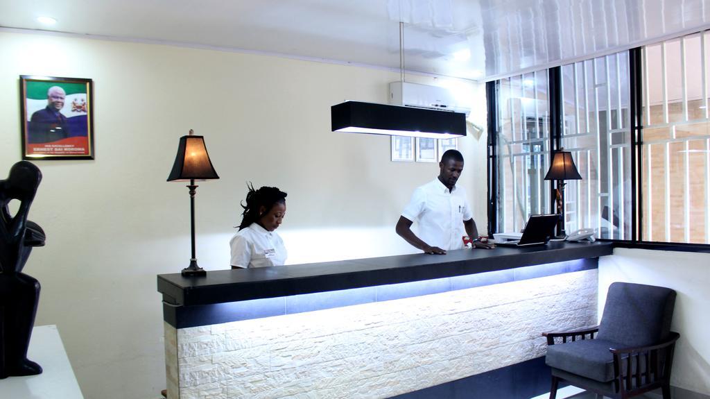 Metro Hotel Freetown Kültér fotó
