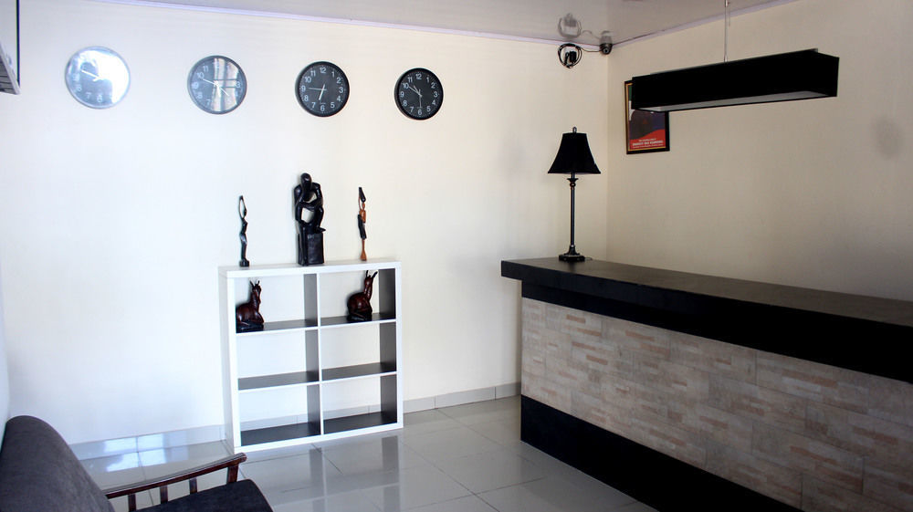 Metro Hotel Freetown Kültér fotó